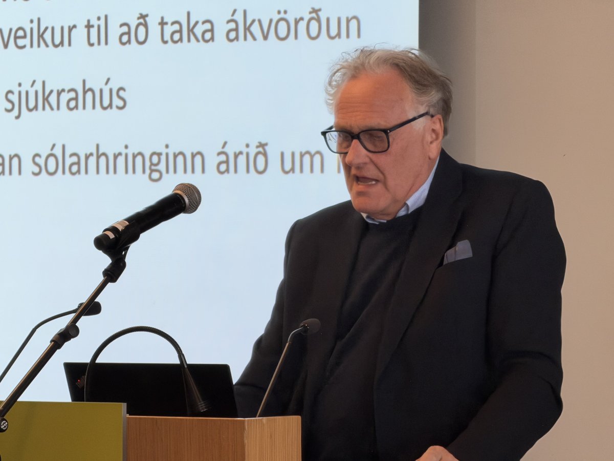 Pálmi V. Jónsson öldrunarlæknir