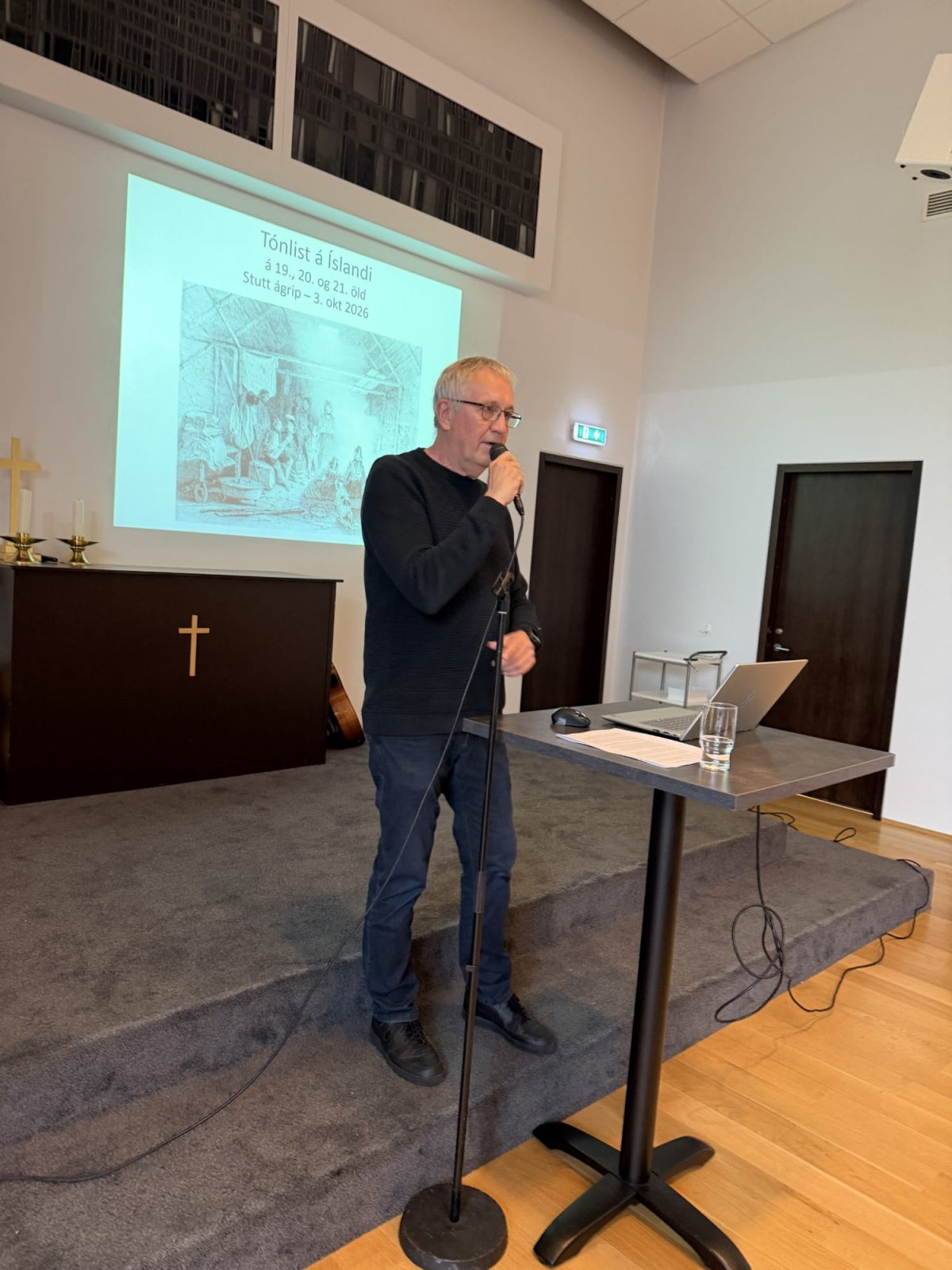 Jónatan Garðarsson hélt erindi um tónlist á Íslandi á 19. til 21. öld